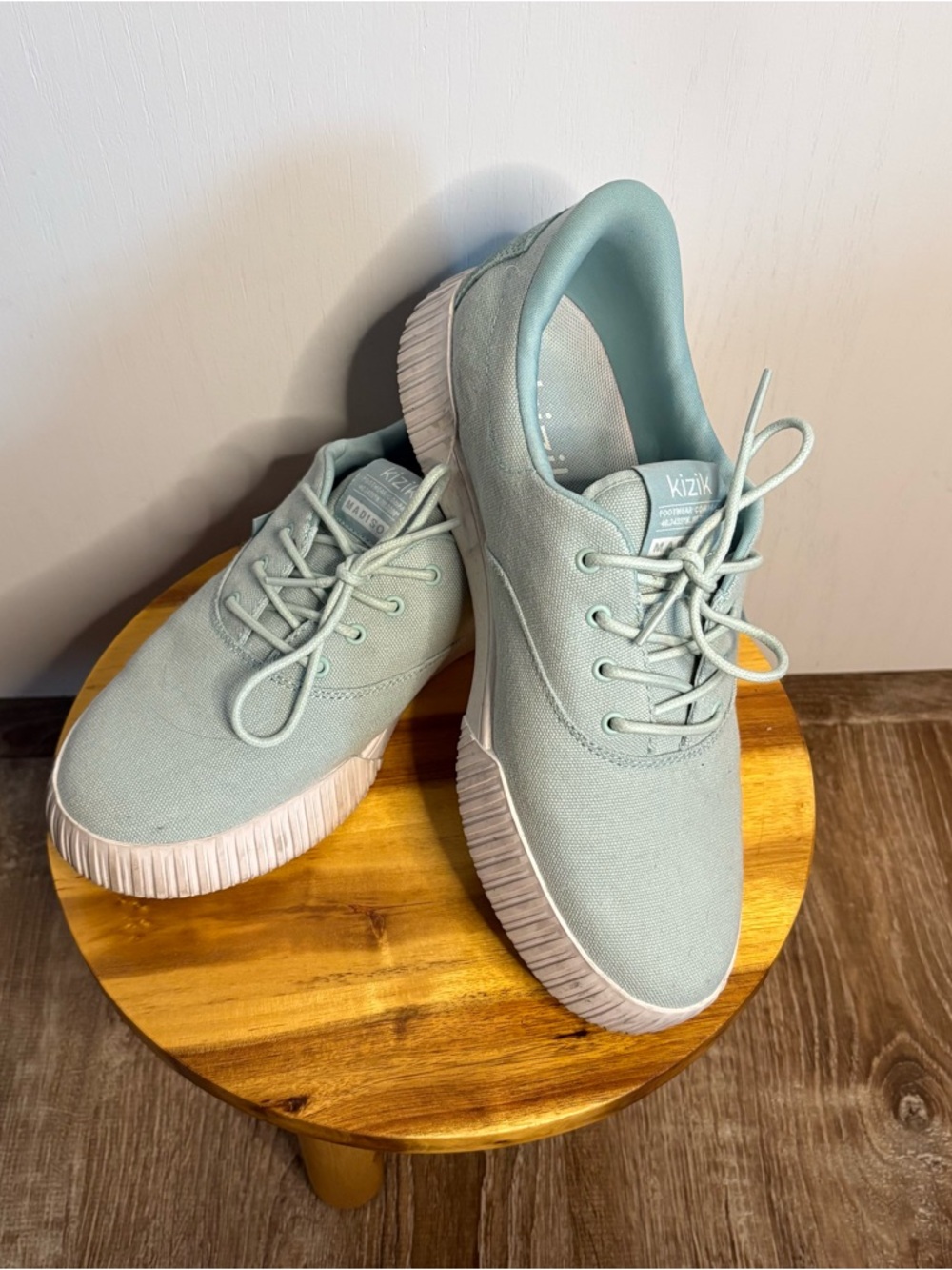 Kizik Madison Handsfree Comfort Canvas Sneakers in Light Aqua